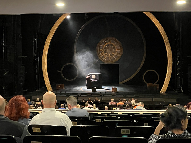 REVIEW: The Lion, The Witch and The Wardrobe at Milton Keynes Theatre